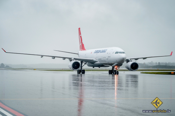 Airbus A330-243F